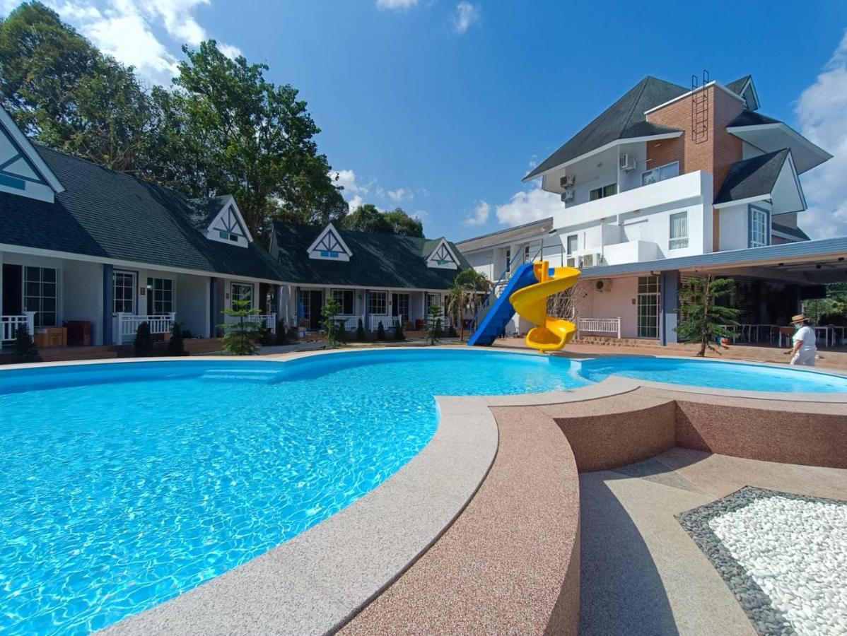 English Resotel : อิงลิช รีโซเทล 洛坤府 外观 照片