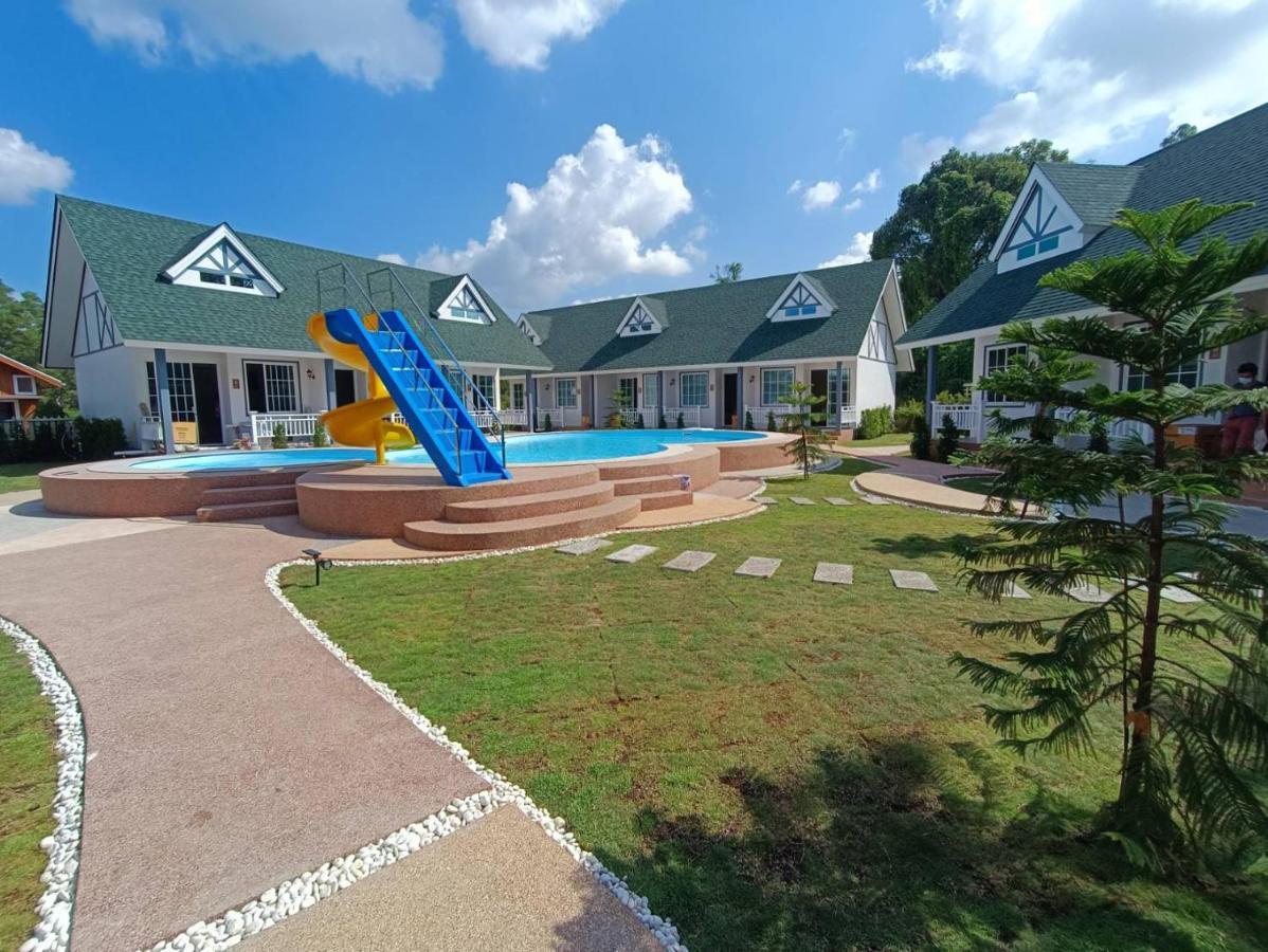 English Resotel : อิงลิช รีโซเทล 洛坤府 外观 照片